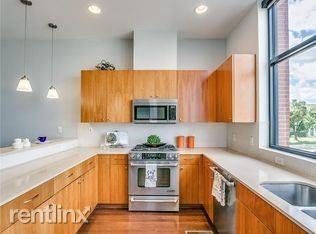 227 NE 4th St - Photo 3 of 5