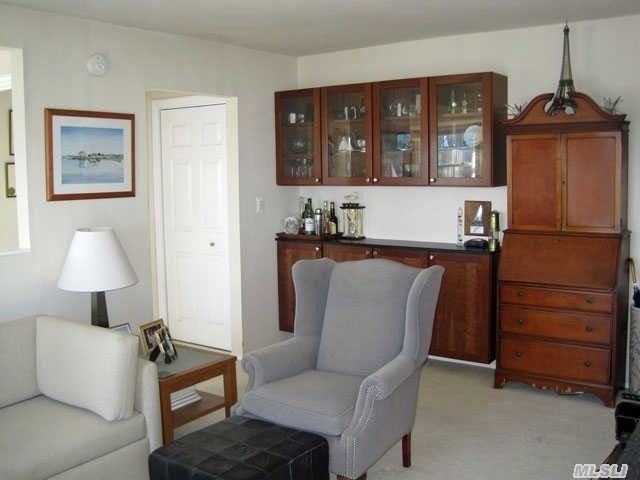 121 Fair Harbor Dr - Photo 3 of 9