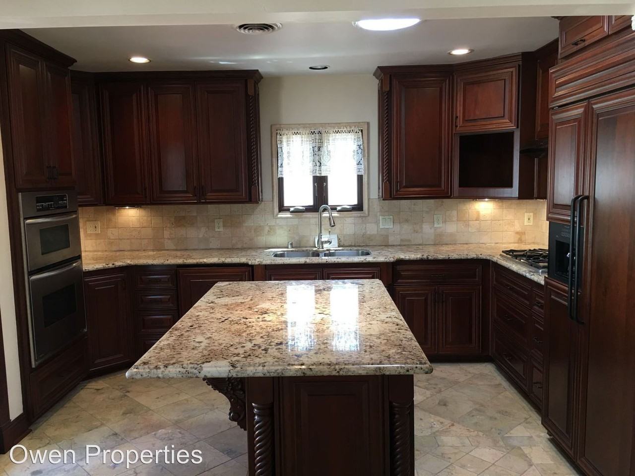 1217 8th St - Photo 3 of 15