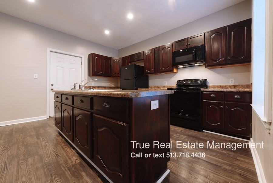 331 Lafayette Ave - Photo 3 of 17