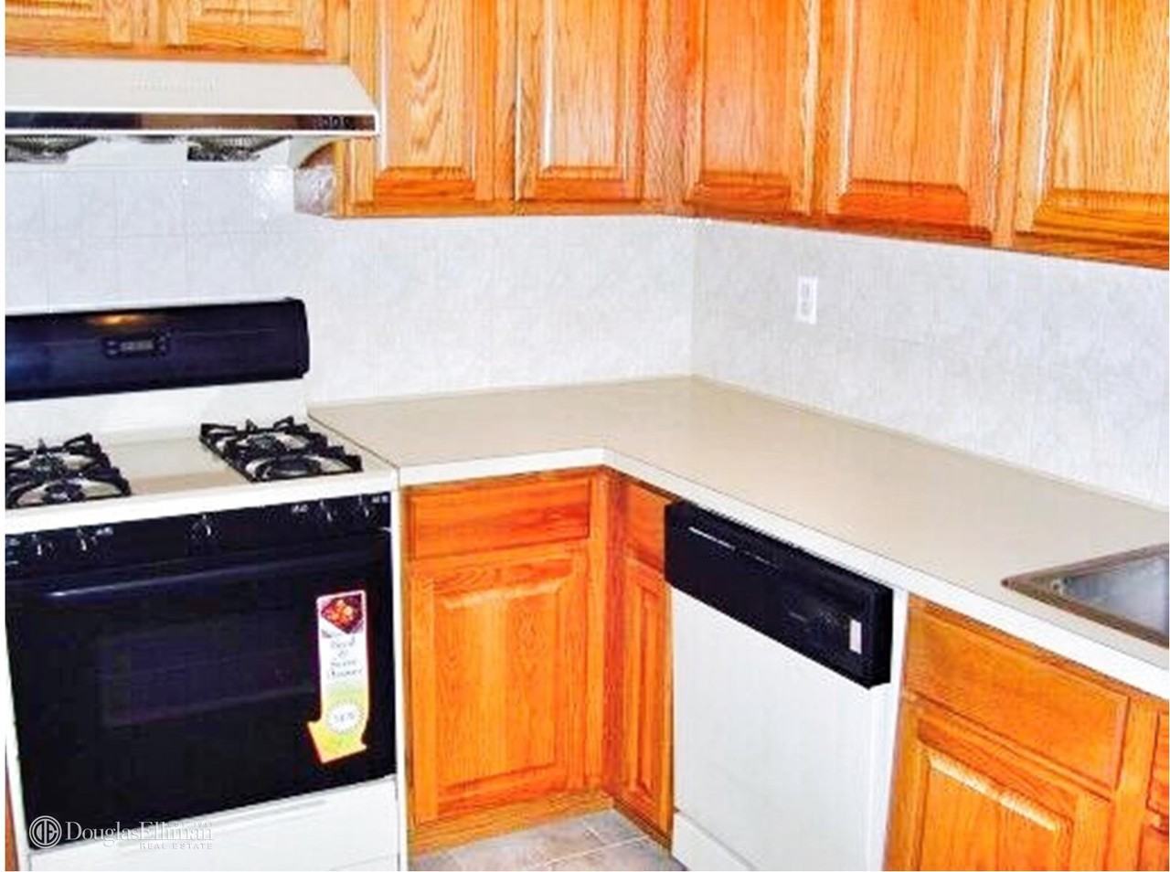 6720 15th Ave - Photo 2 of 4