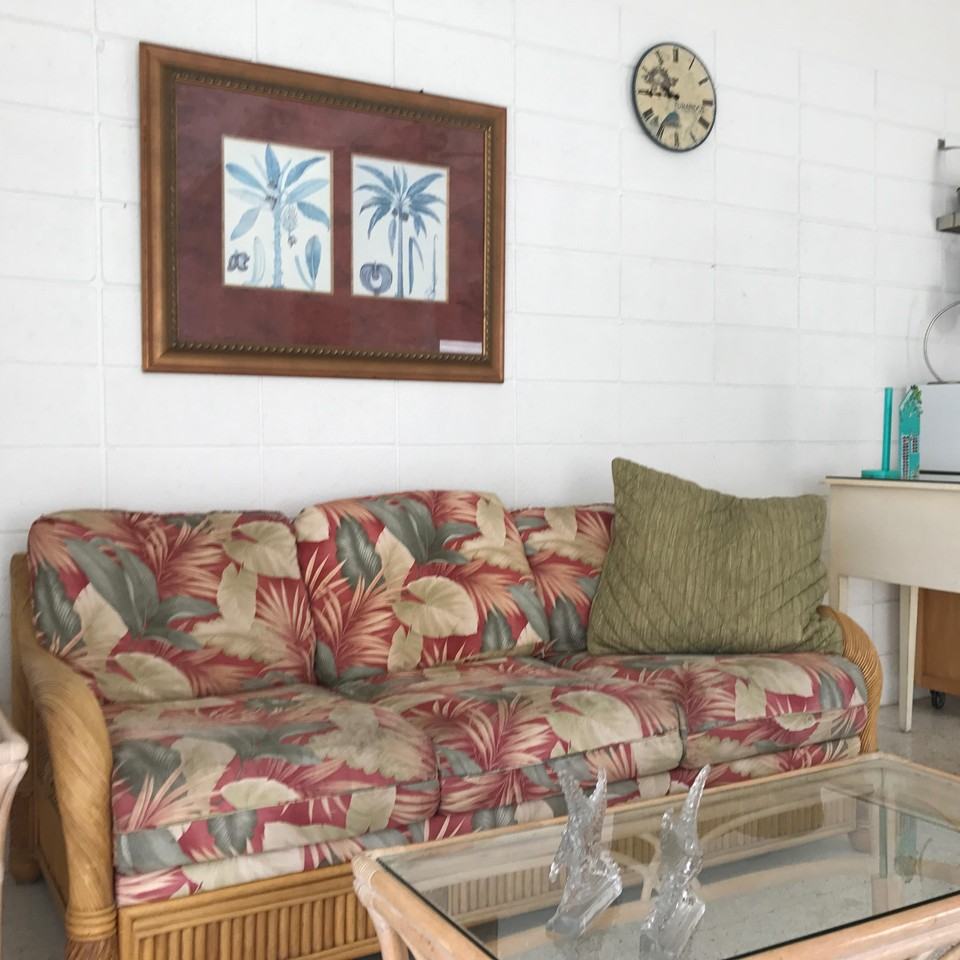 840 Shelter Bay Dr - Photo 2 of 8