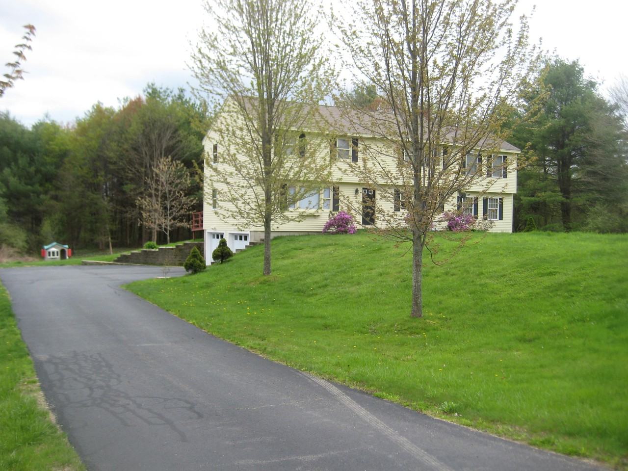 24 Palm Dr - Photo 3 of 5