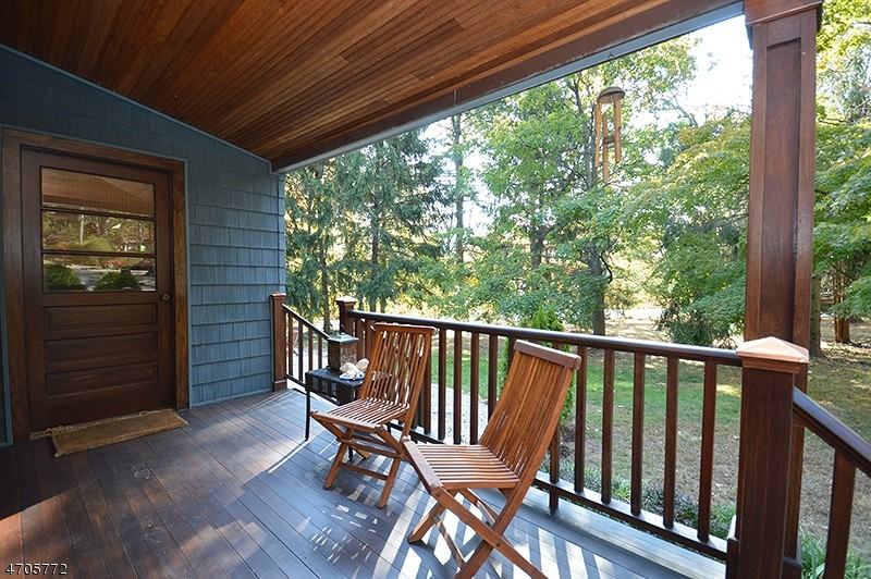 96 Myrtle Ave - Photo 3 of 24