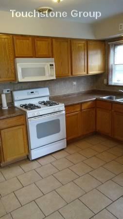 13815 S Tracy Ave - Photo 3 of 6