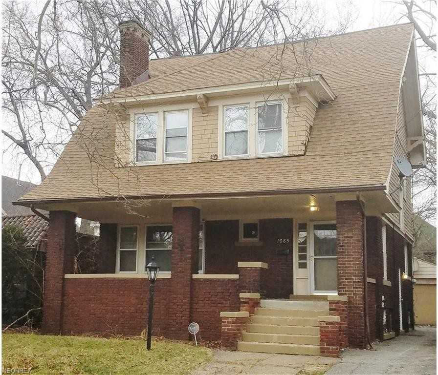 1085 Parkside Rd - Photo 2 of 8