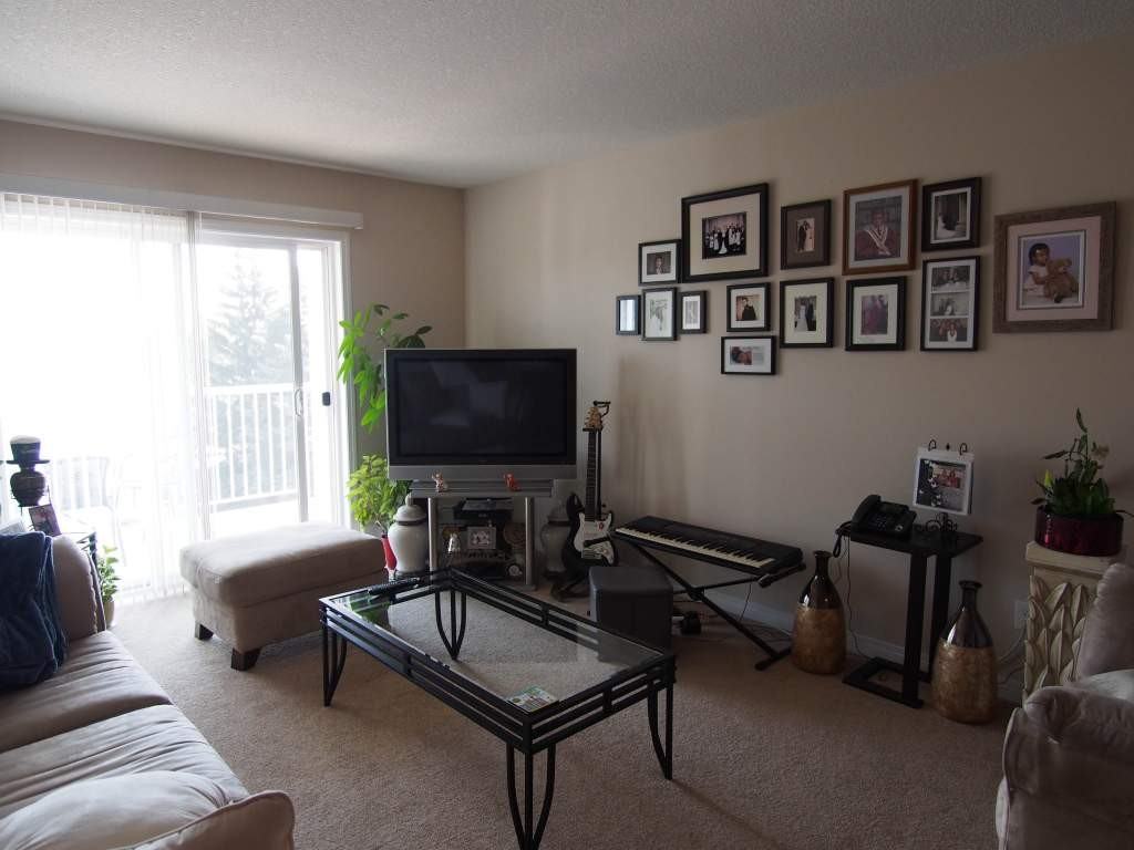 Wynsor Square - Photo 2 of 7