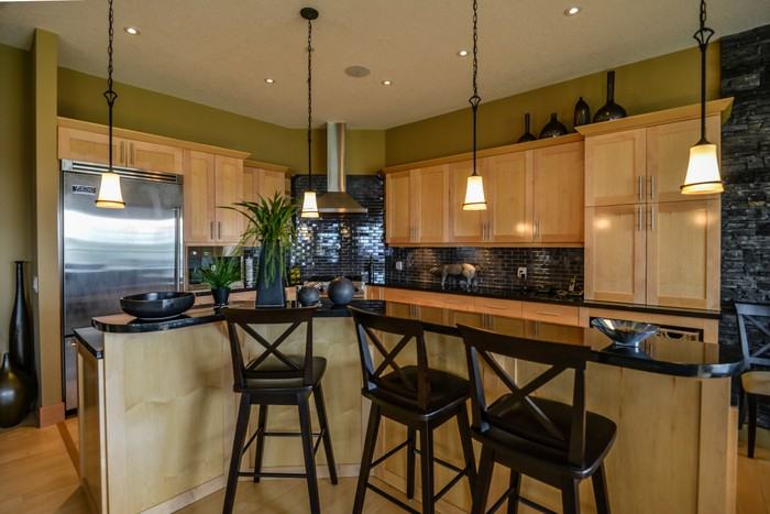 910 Centre Ave NE - Photo 2 of 35