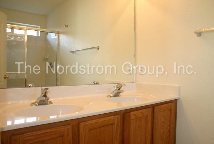 8855 N Majestic Mountain Dr - Photo 3 of 24