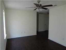 2813 Crenshaw Ave - Photo 2 of 14