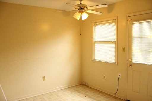 105 Royal Forest Ct - Photo 3 of 7