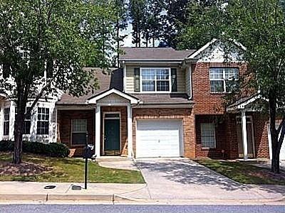 2448 Laurel Cir NW - Photo 2 of 5