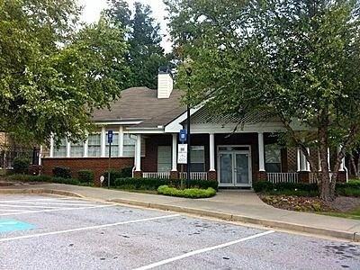 2448 Laurel Cir NW - Photo 3 of 5