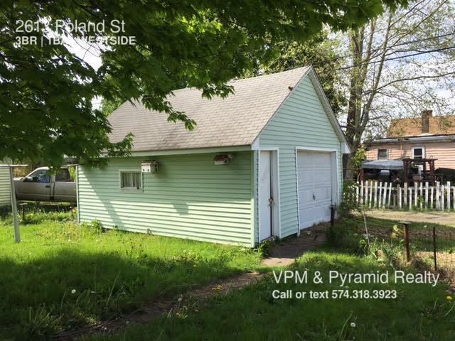 2613 W Poland St - Photo 3 of 19