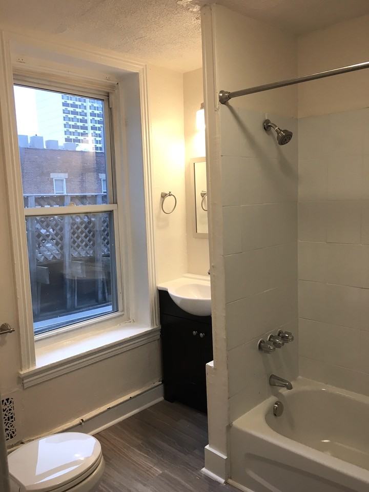 2205 Walnut St - Photo 2 of 6