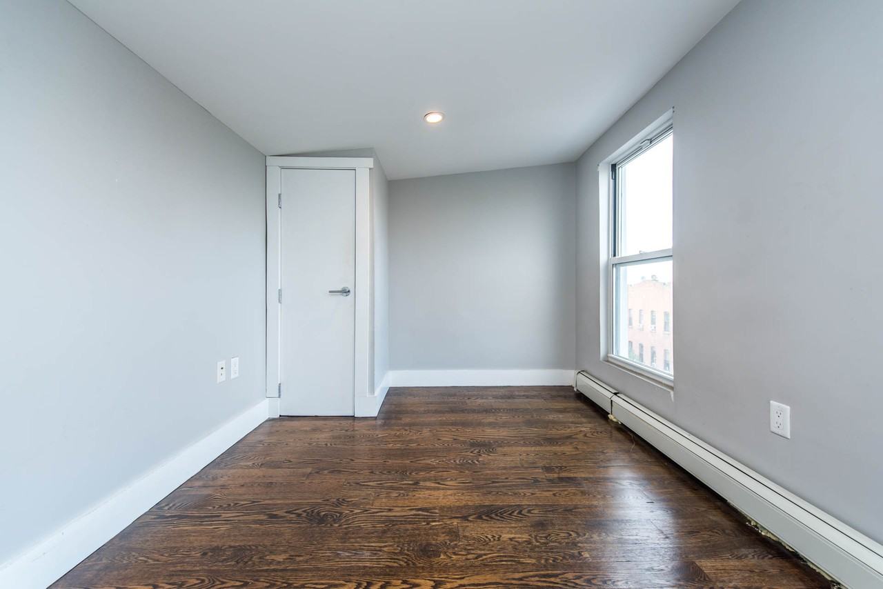 229 Jefferson Street #36PU