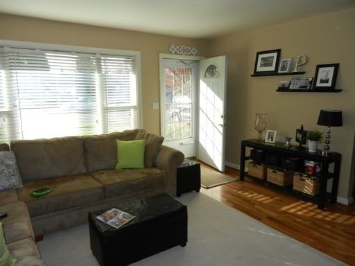 2105 Wahclellah Ave - Photo 3 of 17