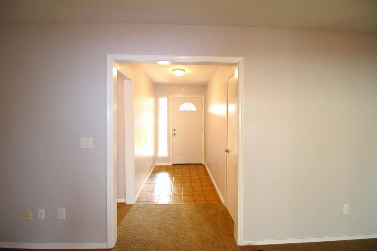 612 Cactus Ct - Photo 2 of 24