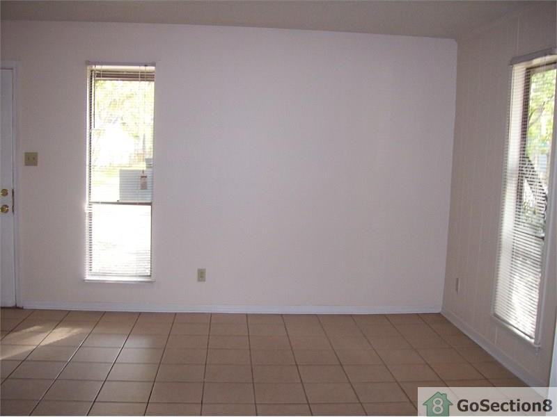 264 4th Ave - Photo 2 of 6