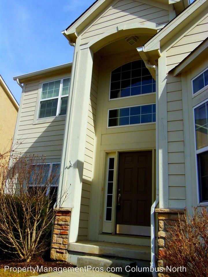 7847 Gateway Ln - Photo 2 of 46