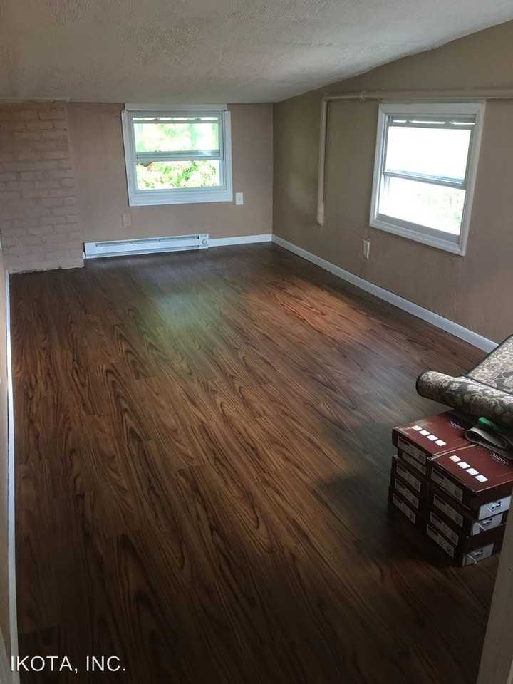 304 Warner St. - Photo 2 of 11