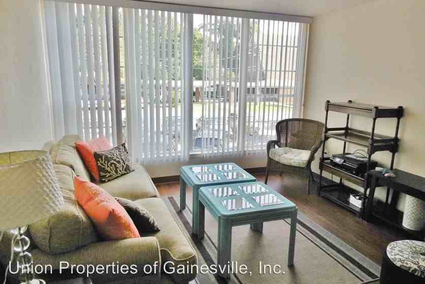 1740 NW 3rd Place - Photo 3 of 45