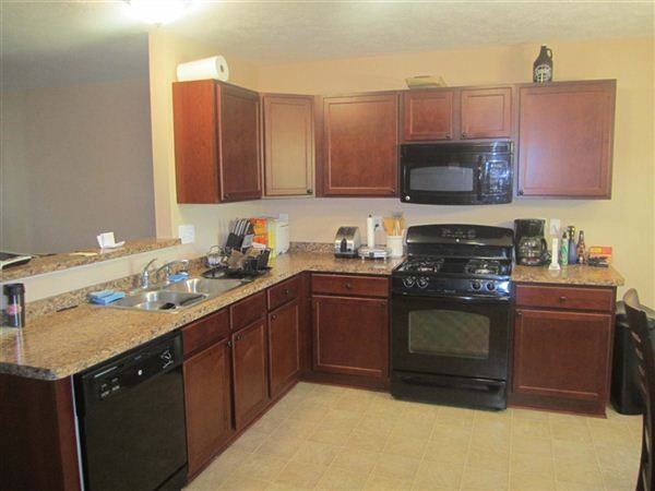 15155 Loxley Ln - Photo 3 of 11