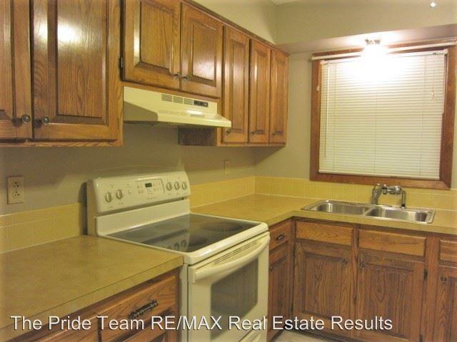 2 Jonell Ln - Photo 3 of 20