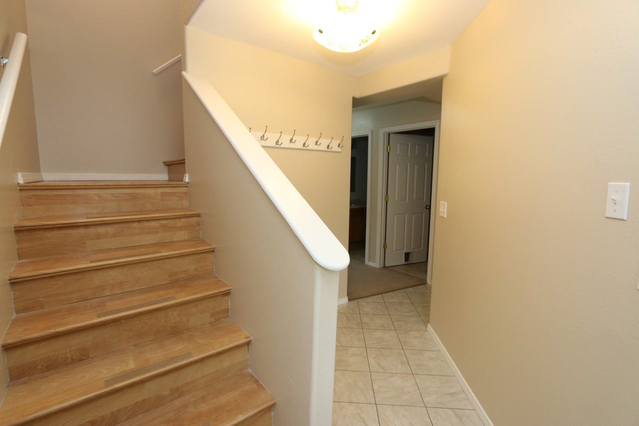 19730 Highland Ridge Dr - Photo 2 of 4