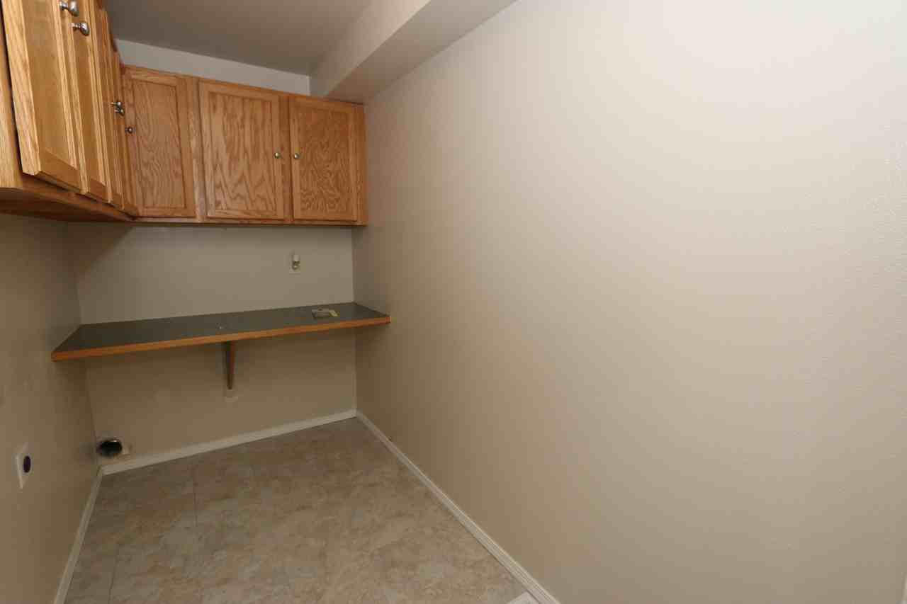 19730 Highland Ridge Dr - Photo 3 of 4