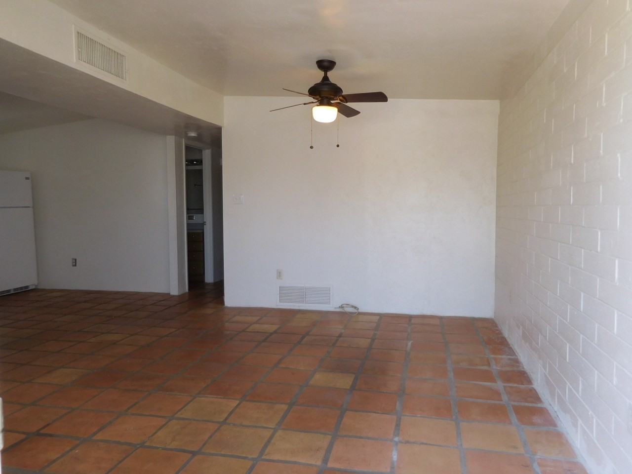 26 W Lee St - Photo 2 of 11