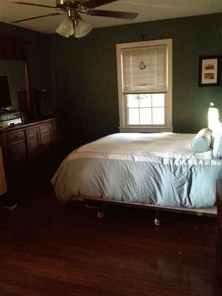 Cambridge Courts - Photo 3 of 8