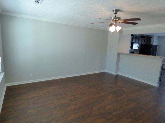 1441 Snow Ave - Photo 2 of 9