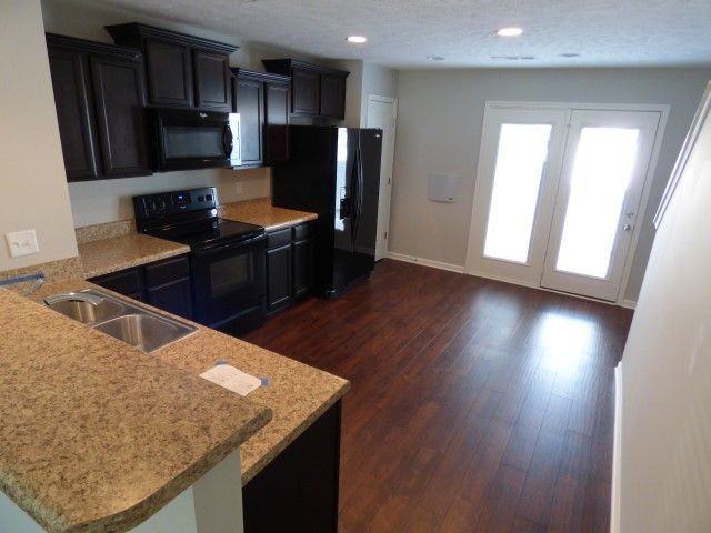 1441 Snow Ave - Photo 3 of 9