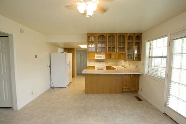 264 S Palisade Dr - Photo 2 of 23