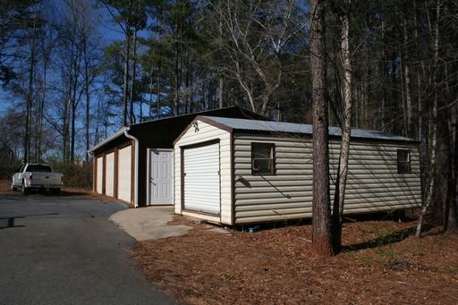 194 Clubhouse Rd - Photo 3 of 12