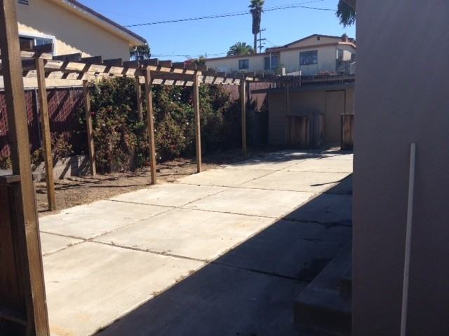 1500 Luzern St - Photo 2 of 4