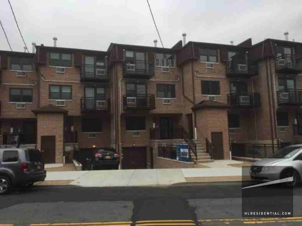 81 57th Ave 2F - Photo 3 of 6