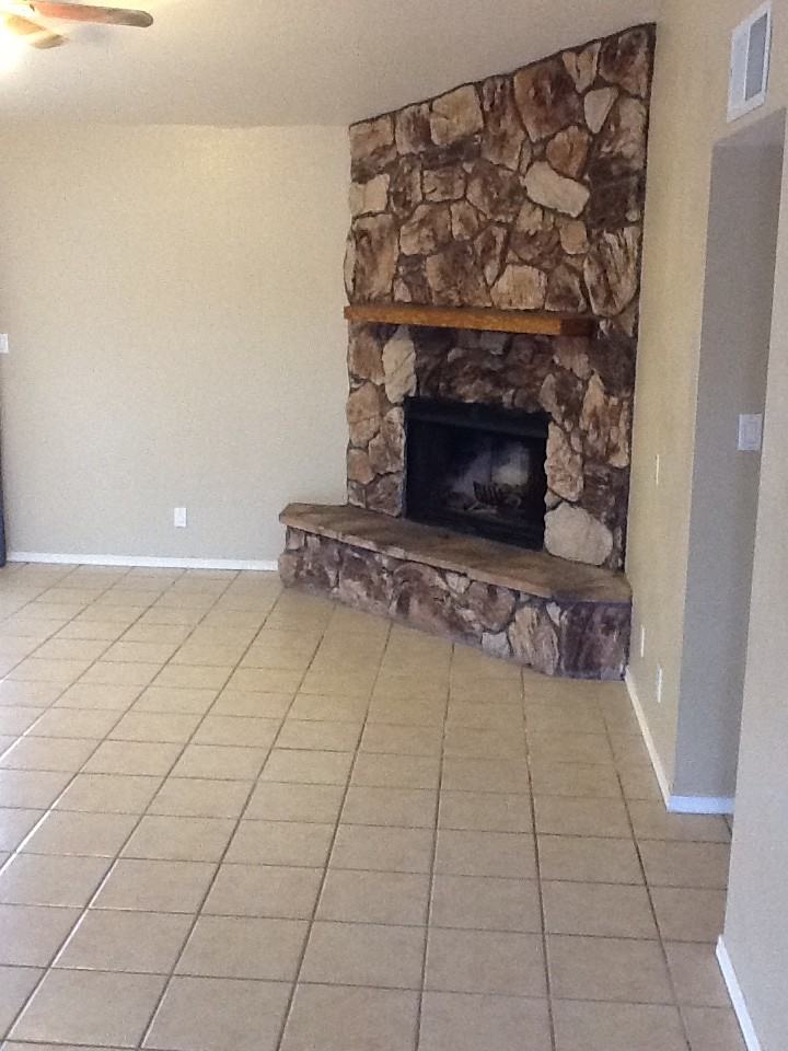 1712 N Parkridge Cir - Photo 3 of 6