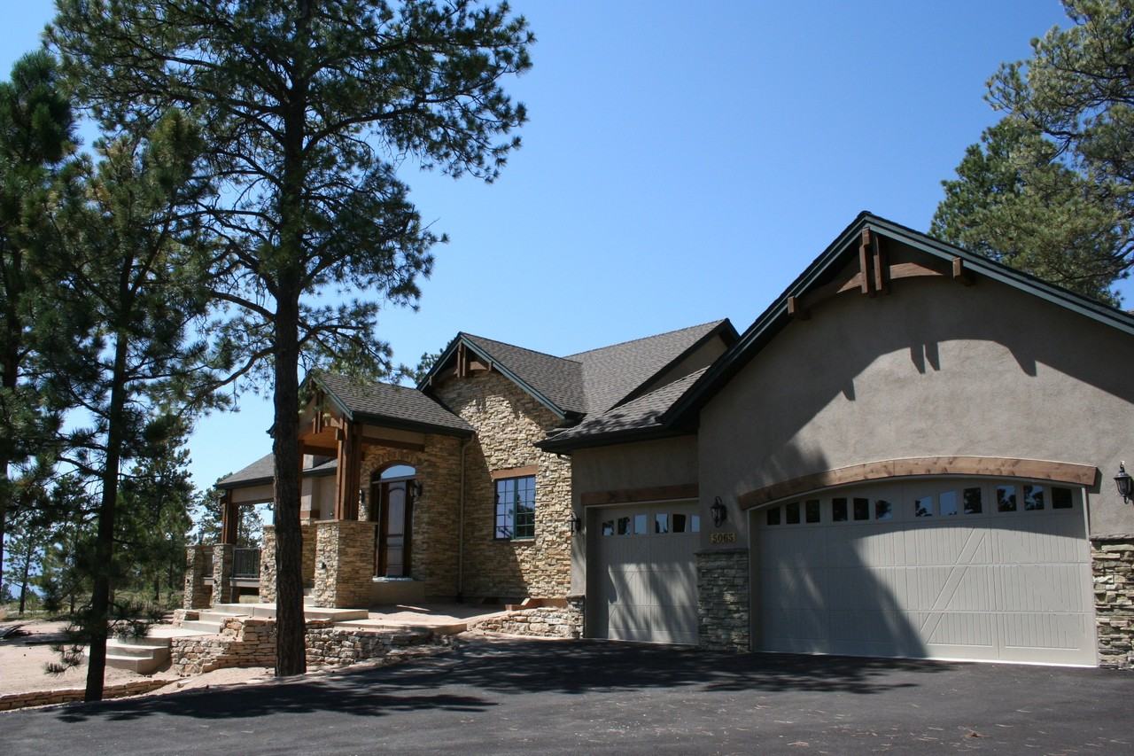 5065 Vessey Rd - Photo 3 of 19