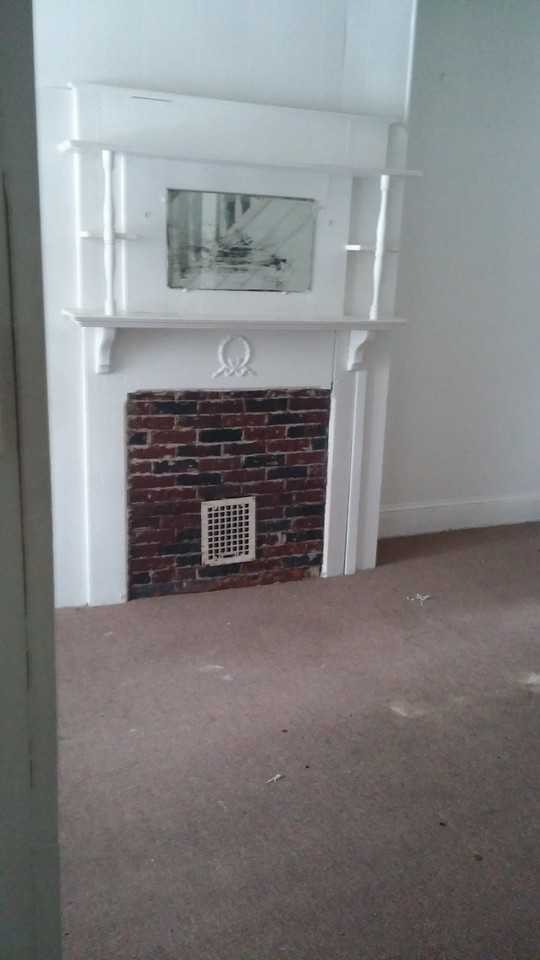 944 E 17th St - Photo 2 of 16