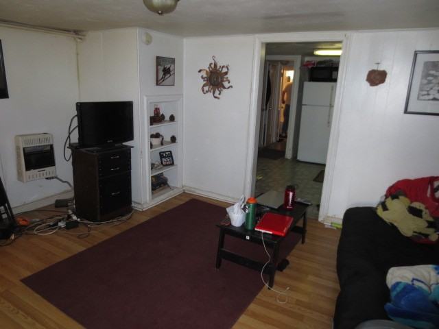 359 E 900 S - Photo 3 of 8