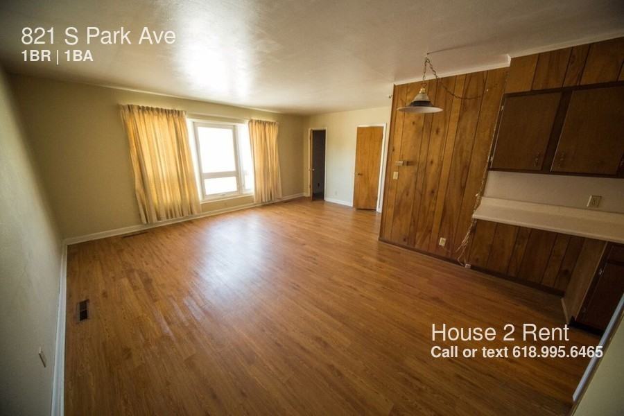 821 S Park Ave - Photo 3 of 7