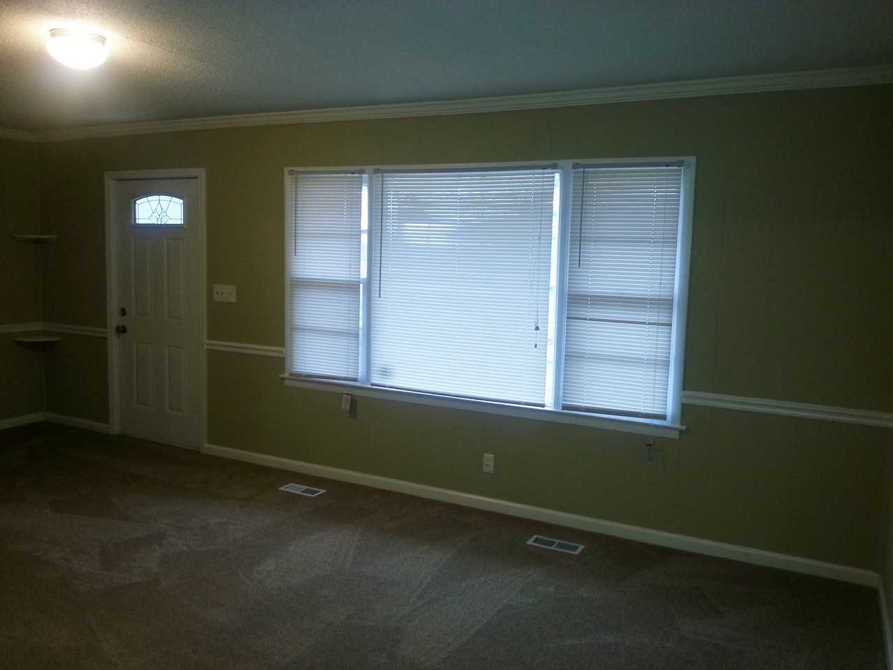 906 N Broad St - Photo 2 of 21