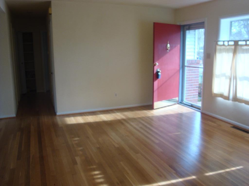 5440 Sandpiper Ln - Photo 3 of 9