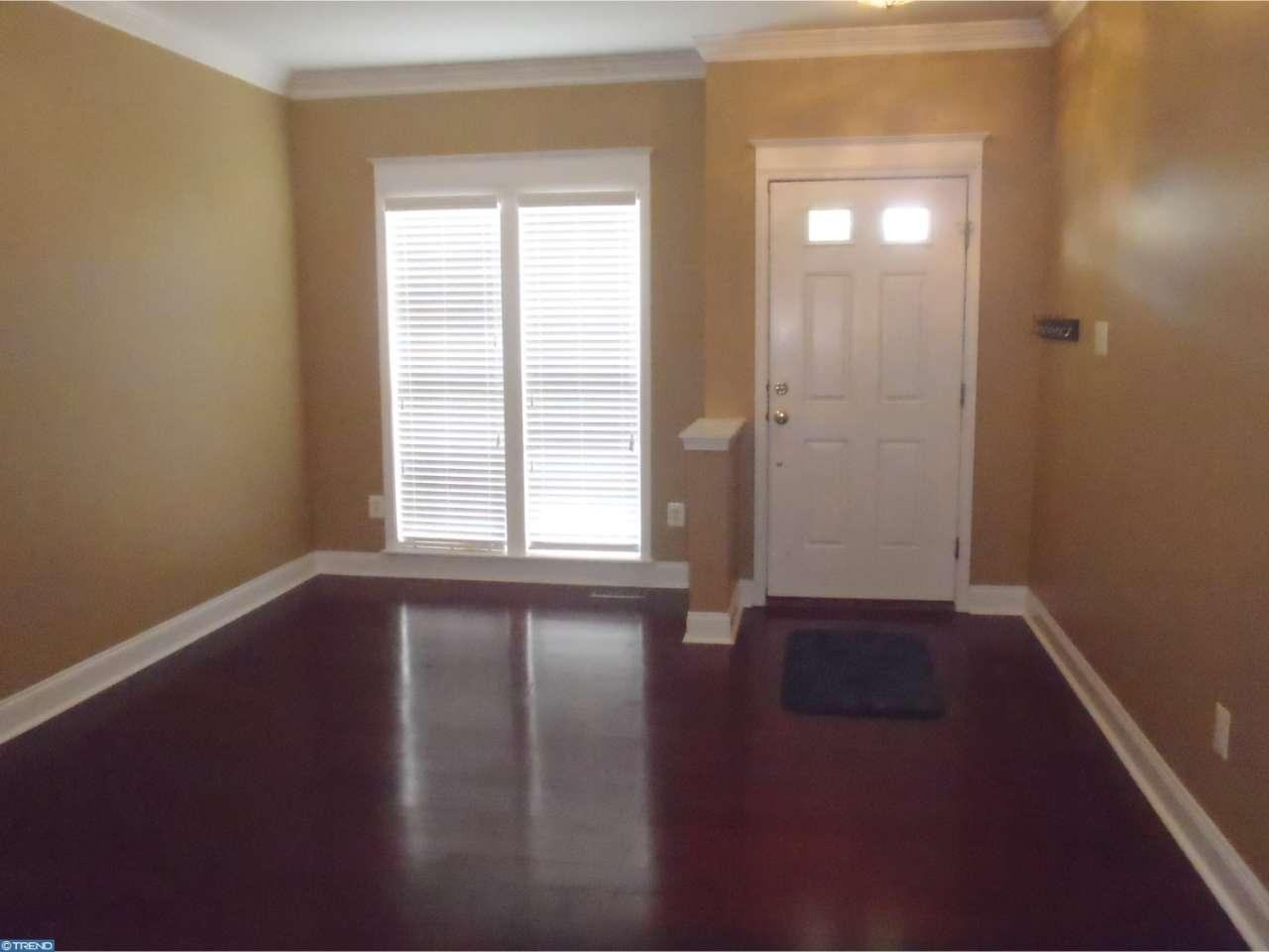 2537 Peachtree Dr - Photo 2 of 25