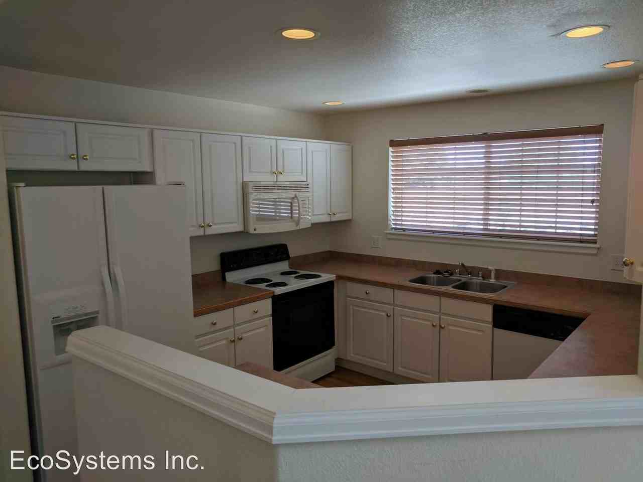10048 N Grove Loop #C - Photo 3 of 19