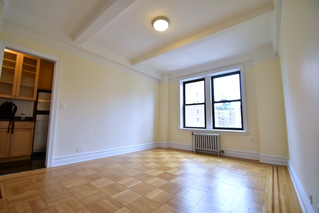 Park Ave & E 92nd St #7A - Photo 3 of 8