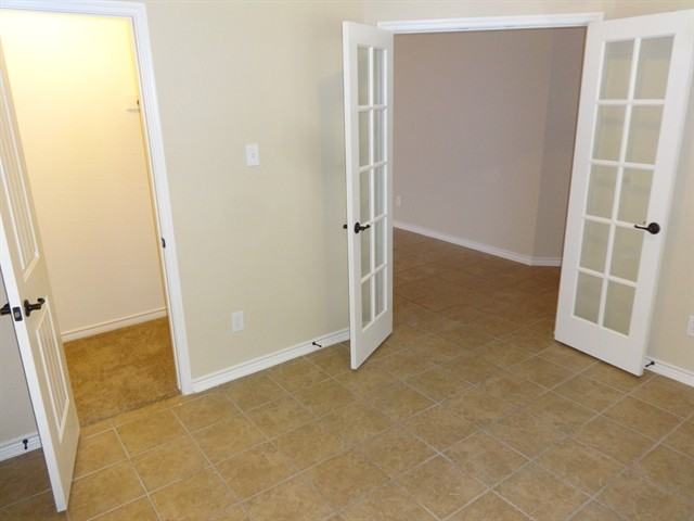 805 Max Dr - Photo 3 of 20