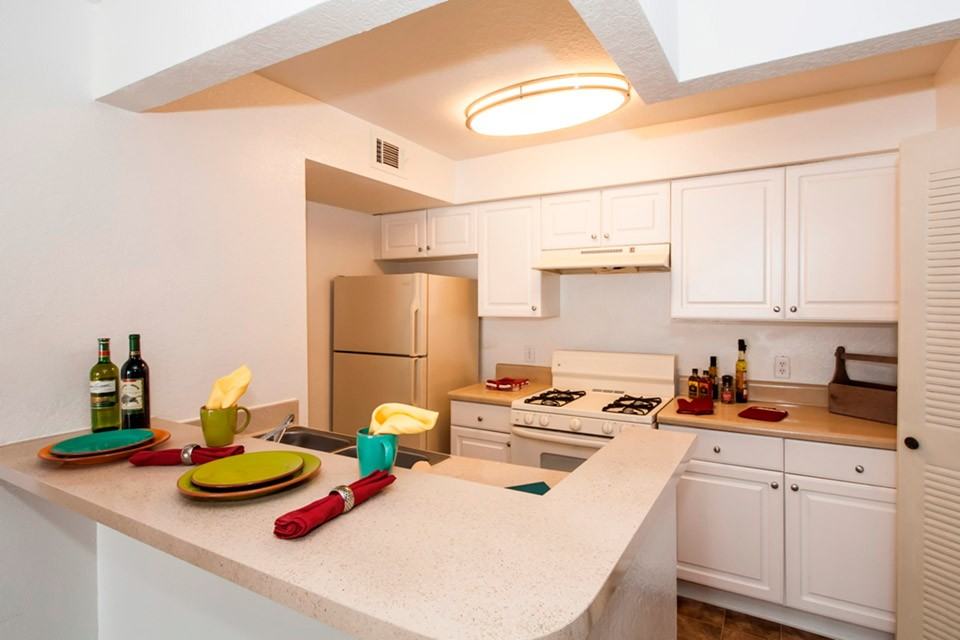 Cricket Club Apartments - Photo 4 of 25